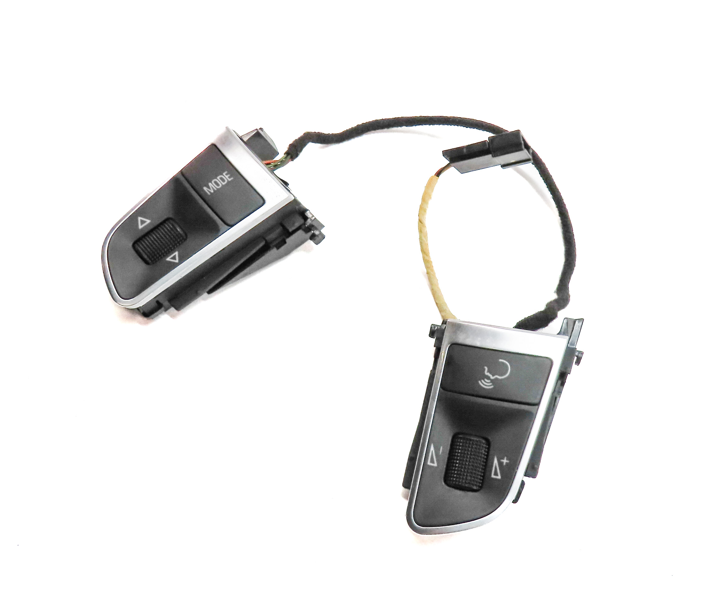 11 AUDI Q7 (4L) DRIVER STEERING WHEEL MEDIA NAVIGATION OPTION BUTTON SWITCH SET — exact item pictured